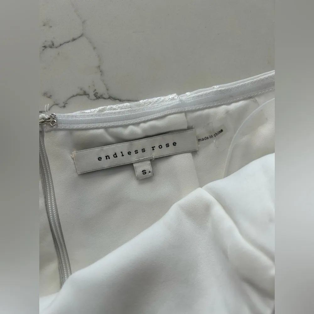 White Lace tube top size small New without tags - Image 4