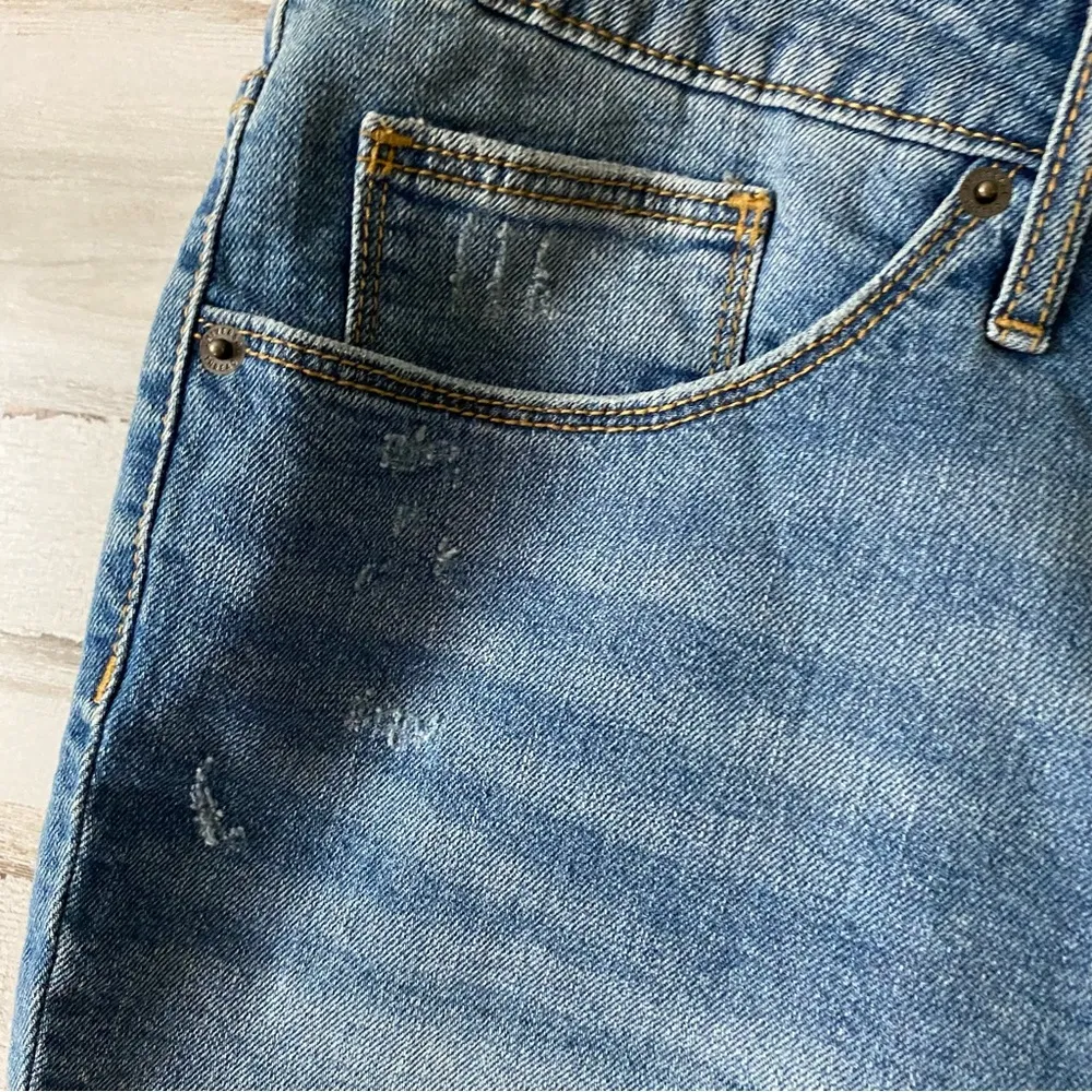 NWT Universal Thread High Rise Shorts Size 18 / 34 waist - Image 2