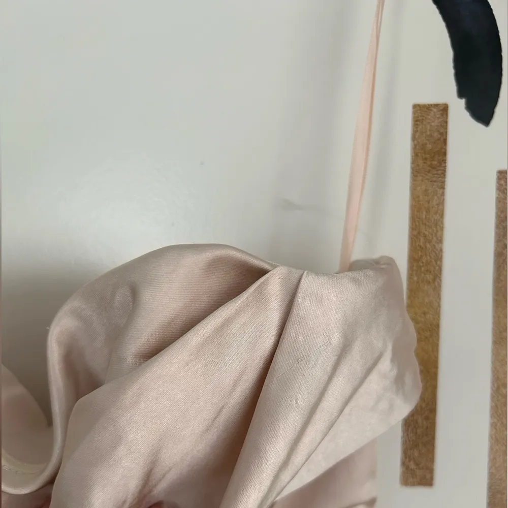 Selfie Leslie DOLCE VITA COWL BUST SATIN CHIC STRAPLESS MIDI DRESS CHAMPAGNE - Image 12