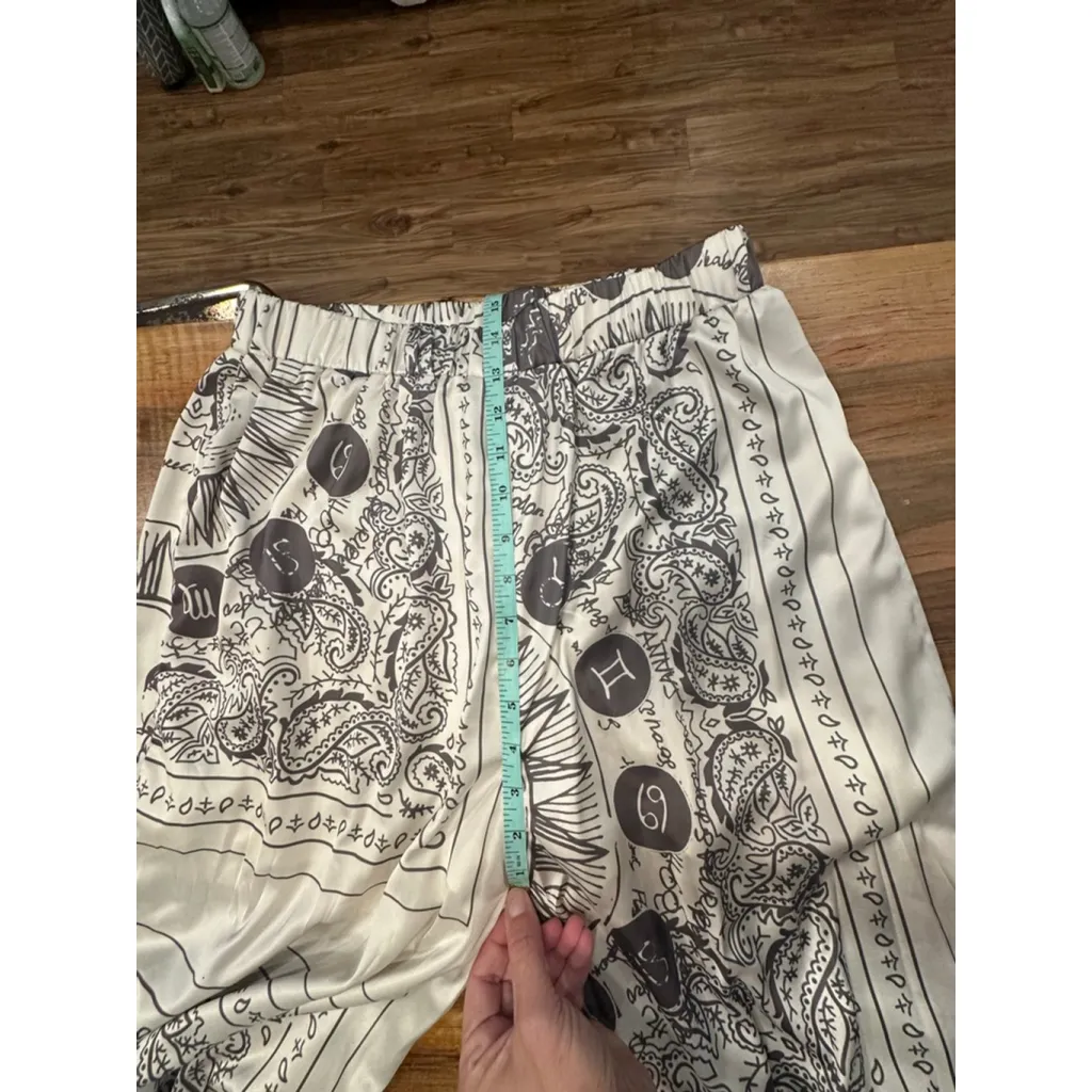 Women's MISSGUIDED White Zodiac l Black Paisley Wide Leg Pants Size 10 - Image 8