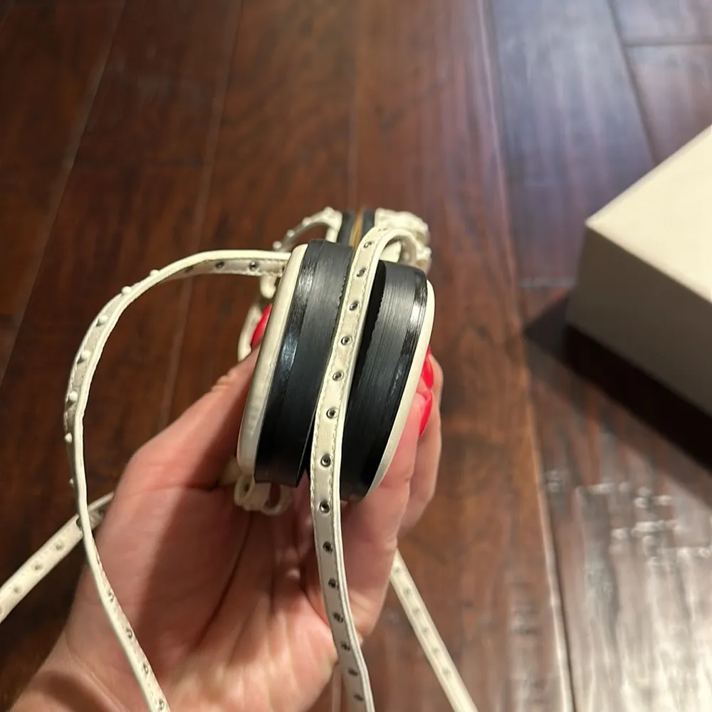 NWT Marc Fisher Nalica Flat Sandal White 9 - Image 8