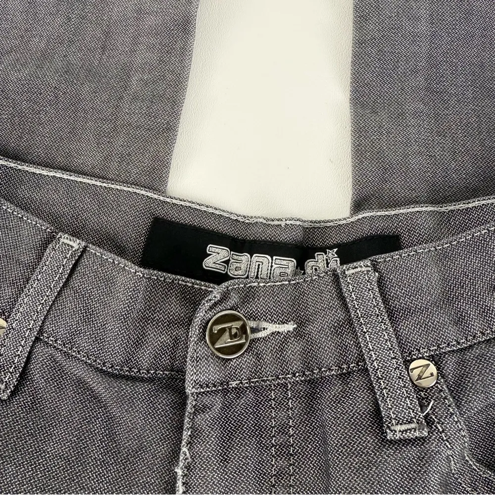 Y2K Zana Di Jeans – Faded Black/Grey - Image 2