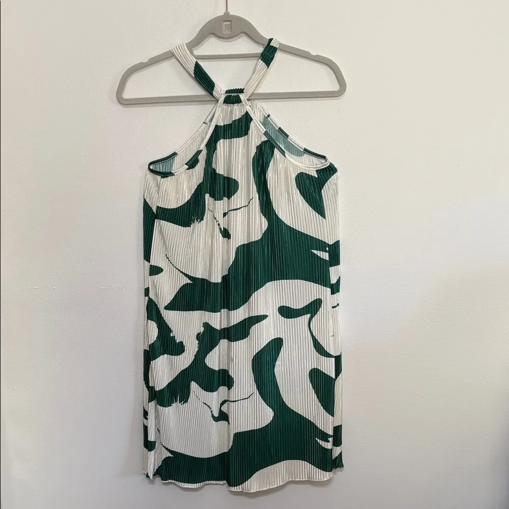 Green and White Geometric Ribbed Halter Dress - Image 3