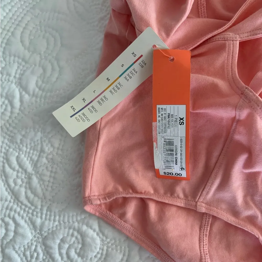 NWT closie Pink Bodysuit with Cutout Detail Size XS - Image 3