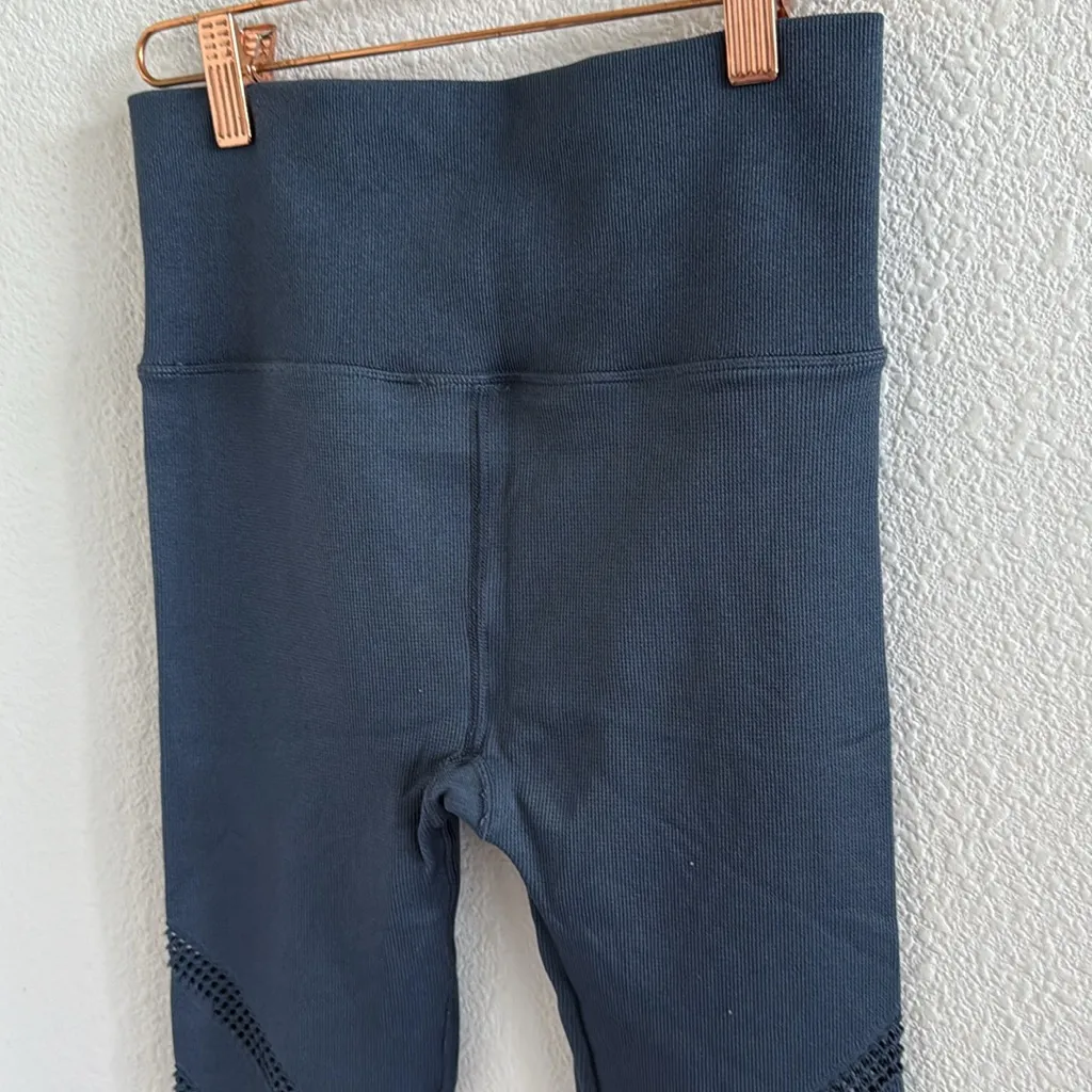 ALO Yoga Radiance High Waist Seamless Legging Blue Small - Image 10