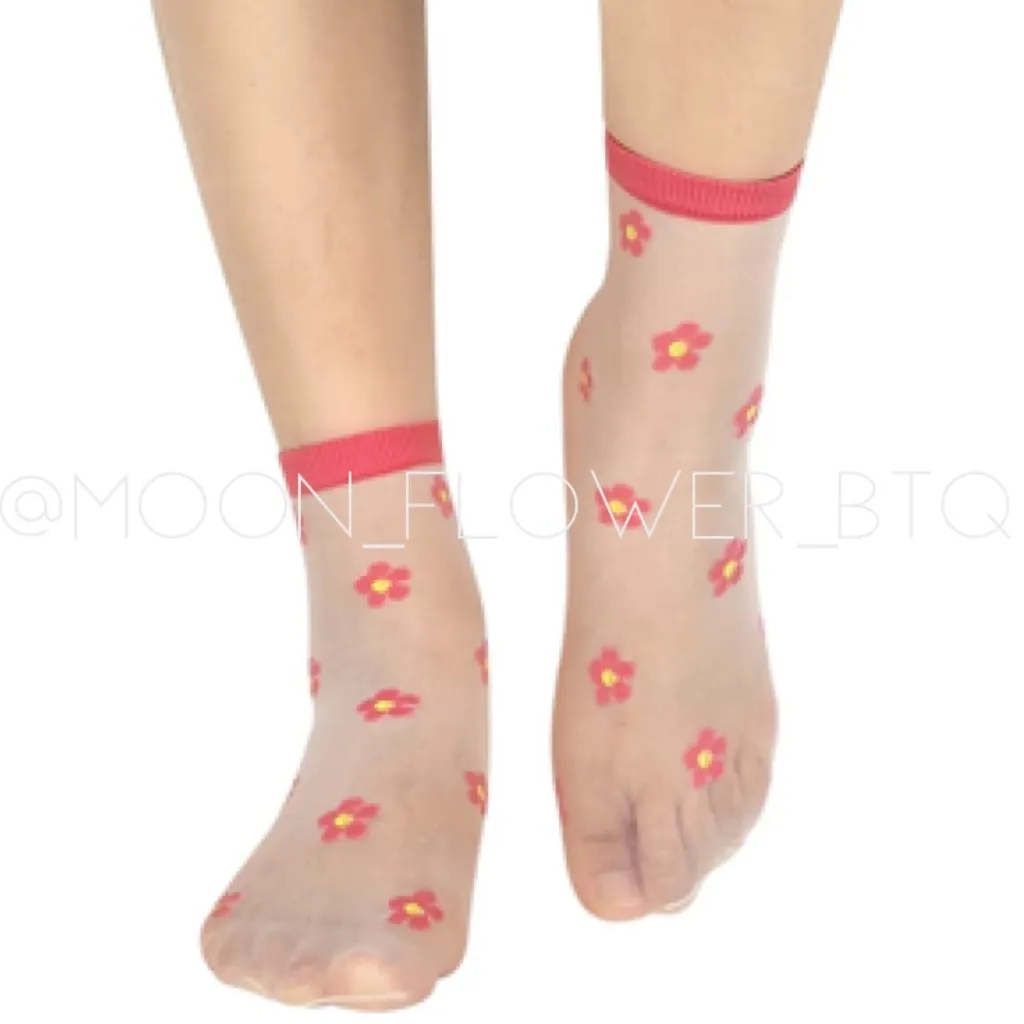 Pink Floral Mesh Daisy Flower Socks - Image 2