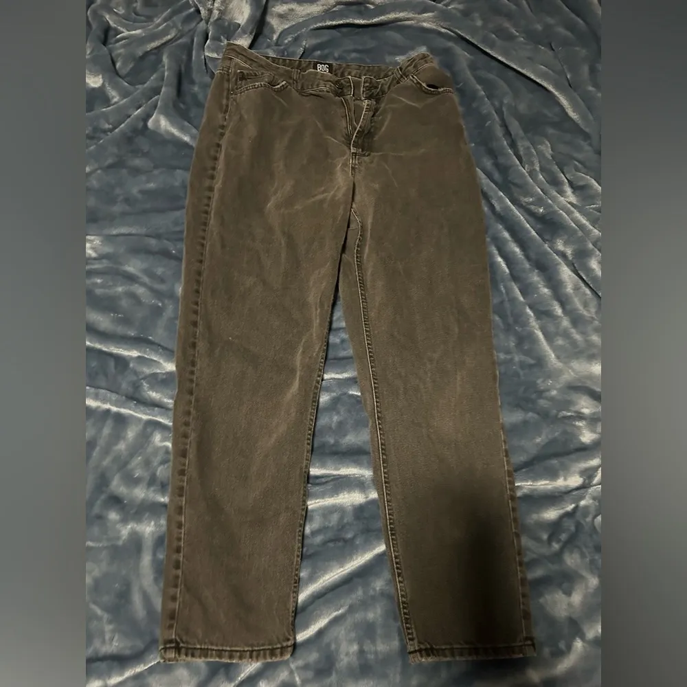 Urban Outfitters Mom Jeans - Image 2