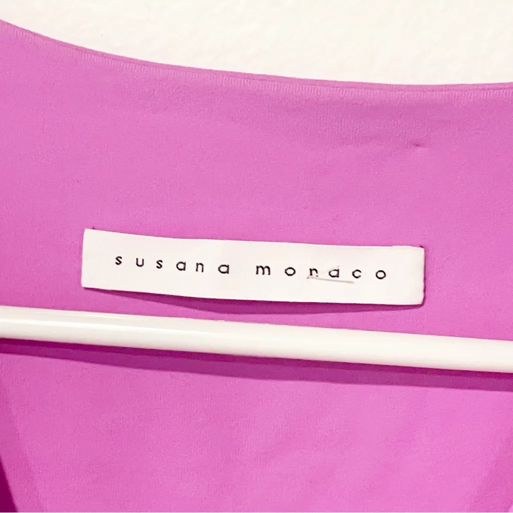 Susana Monaco‎ Size Medium Pink Low V Neck Ruffle Bodysuit in Bubble - Image 3