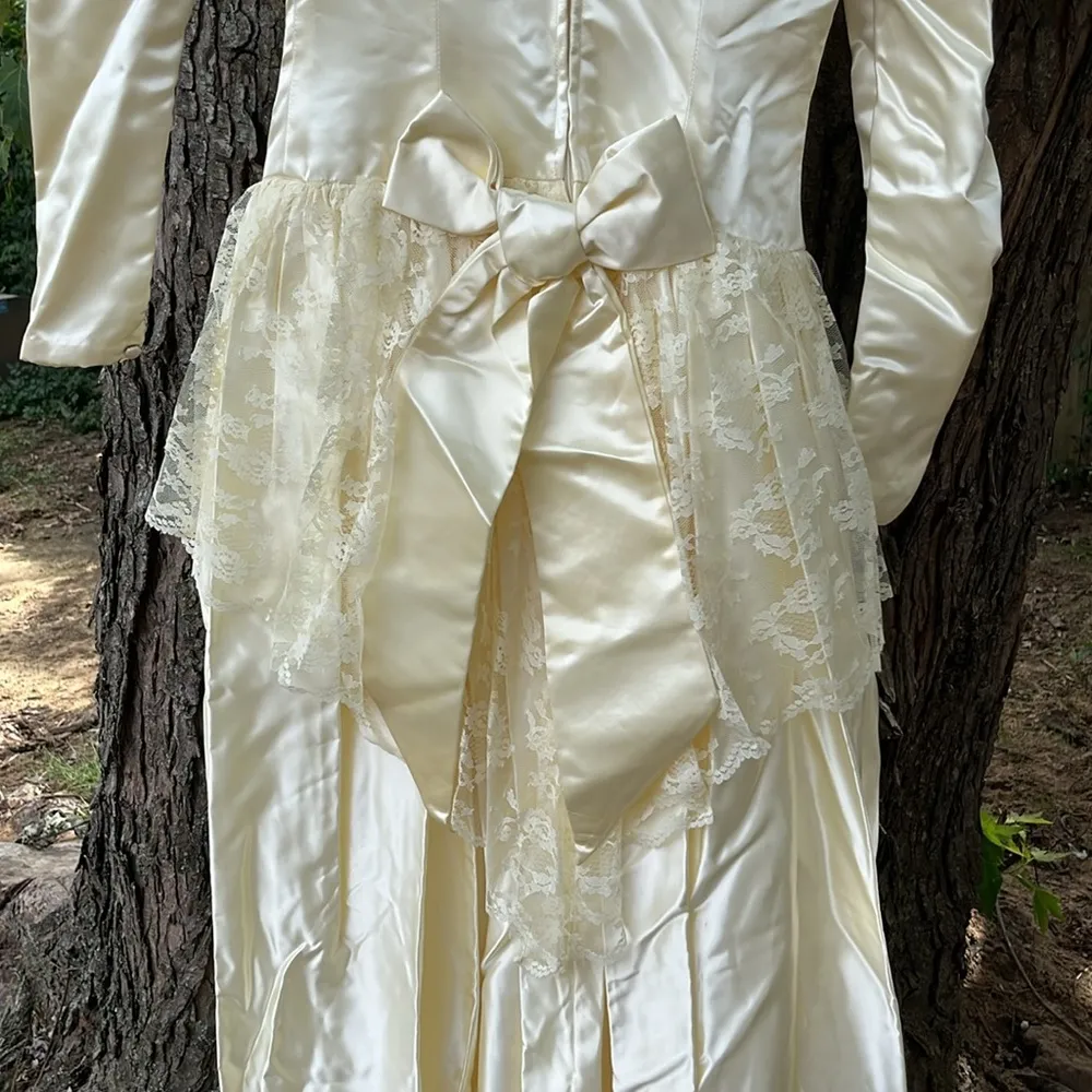Vintage 50s wedding dress • ivory dress • vintage wedding • lace satin - Image 5