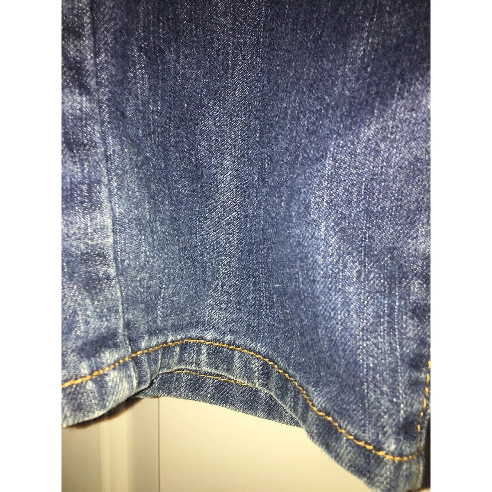 Levi's Women's Juniors Jean Shorts Pockets Blue Denim Size 5 - Image 2