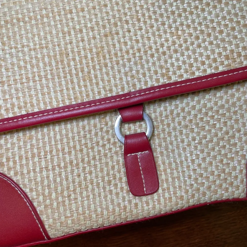 Ratan Vintage Red and Tan Purse - Image 5