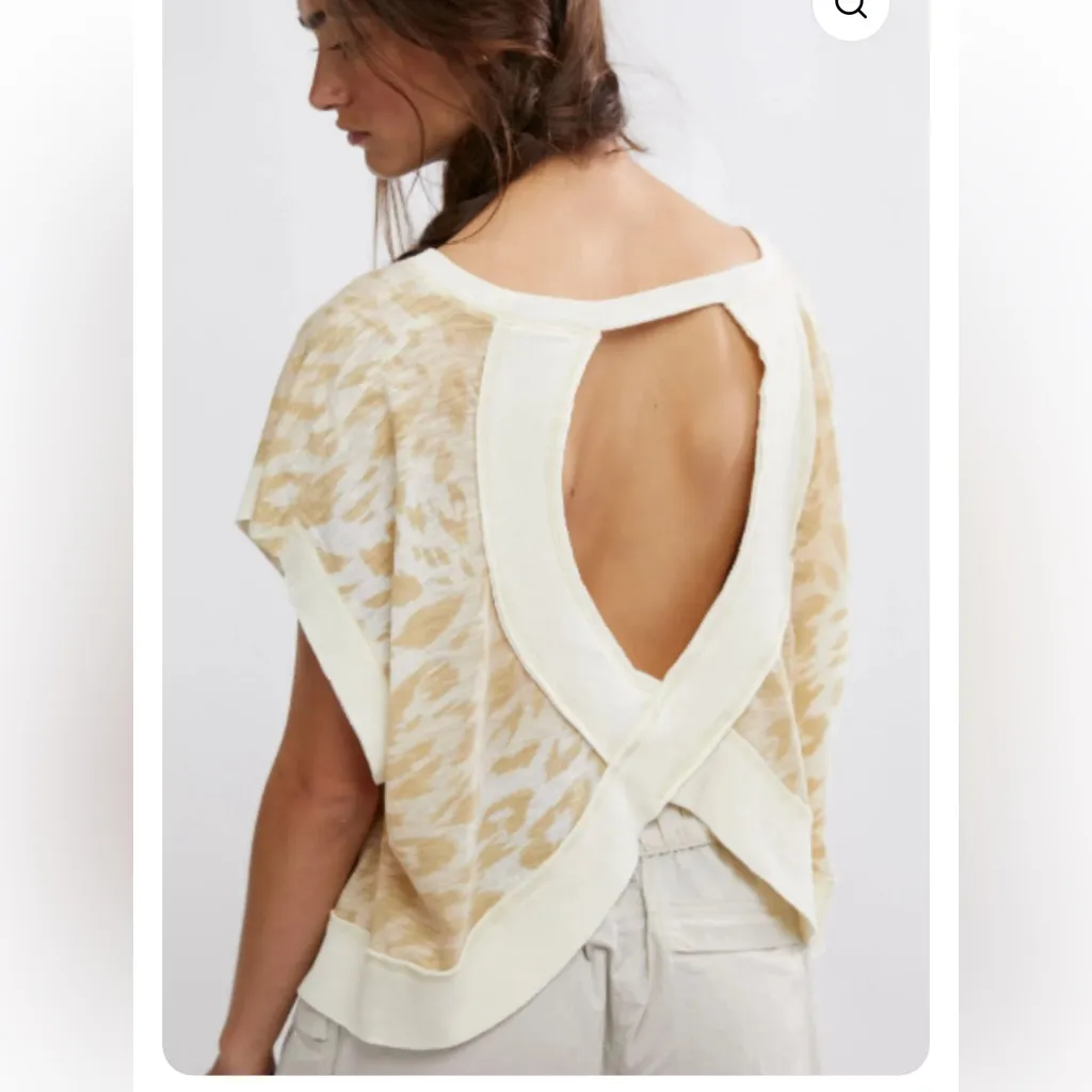 Free People Movement My Time Tee Print in Raving Leopard Dune Large NWOT RT $58 Tan - Image 3