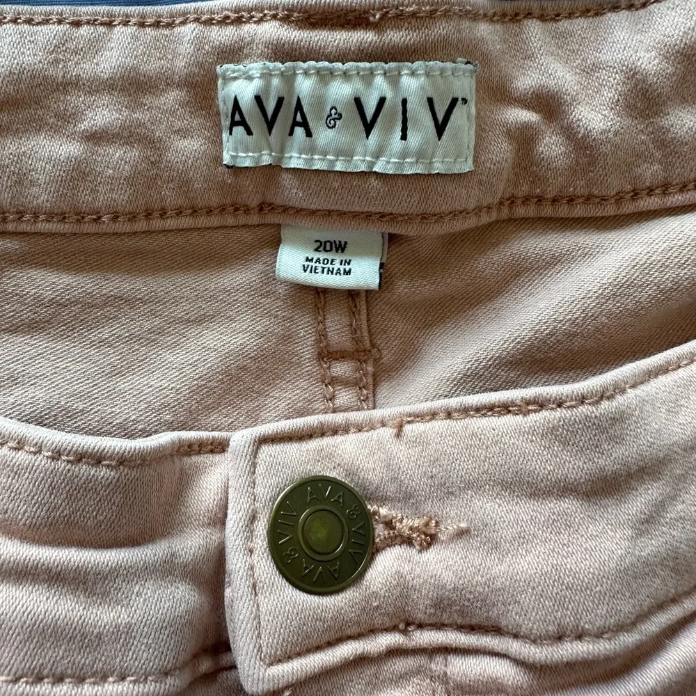 Ava & Viv  Light Peach Colored Stretch Lightweight Jeans Size 20W - Image 3