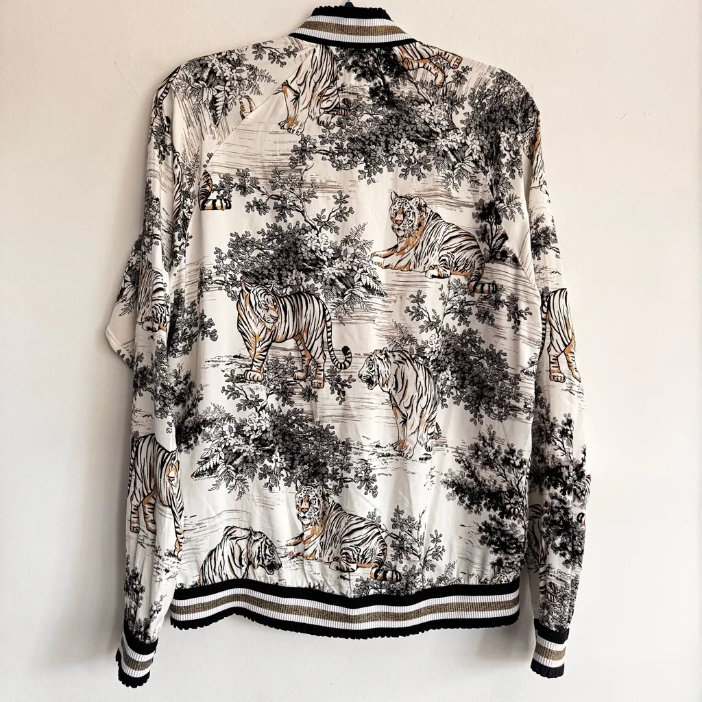 Antigel Lise Charmel Tiger Jungle Print Lightweight Bomber Jacket Black Gold M/L Size undefined - Image 3