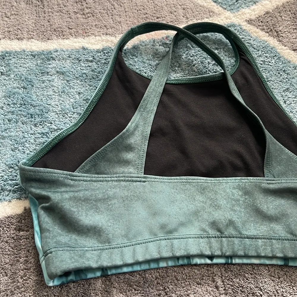 Onzie Teal and Black Sports Bra Size Large - Image 6