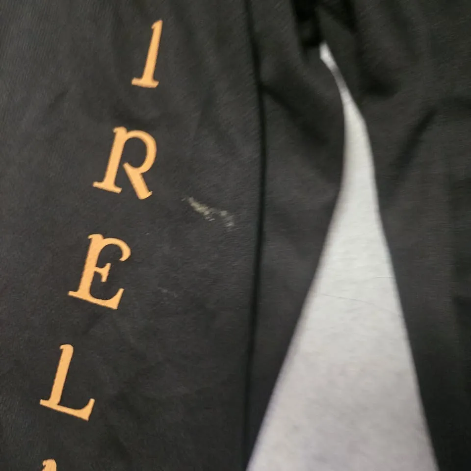 Sportswear Unlimited T-Shirt Mens XXL Black Long Sleeve "Kiss me Im Irish" - Image 4