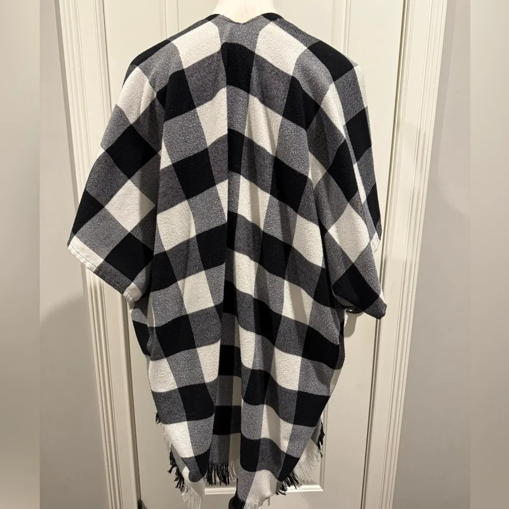 LOFT Women’s Black/White Buffalo Plaid Poncho - Image 4