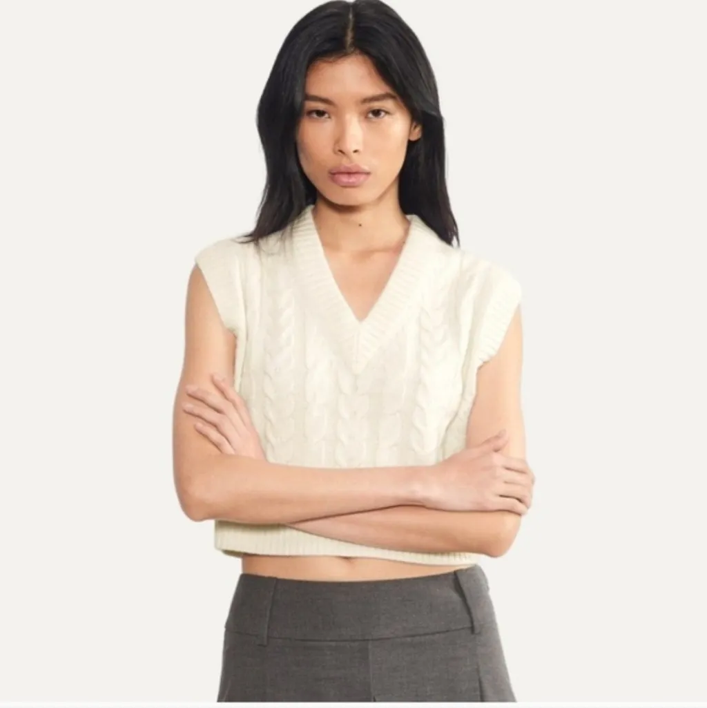 Aritzia Sunday Best Merino Wool Cropped Sweater V Neck Chunky Beige Size XSMALL White - Image 7