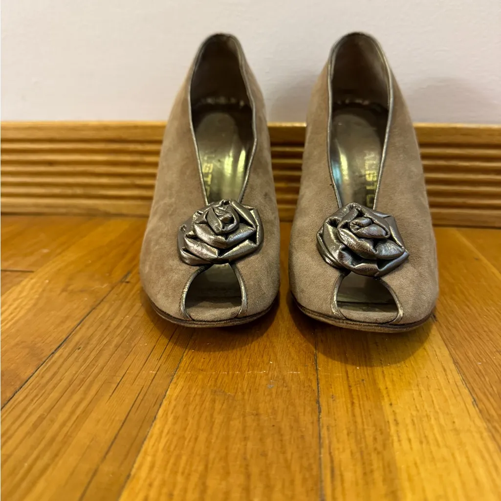 HALSTON VINTAGE!! Cocoa Suede Peep - Image 4