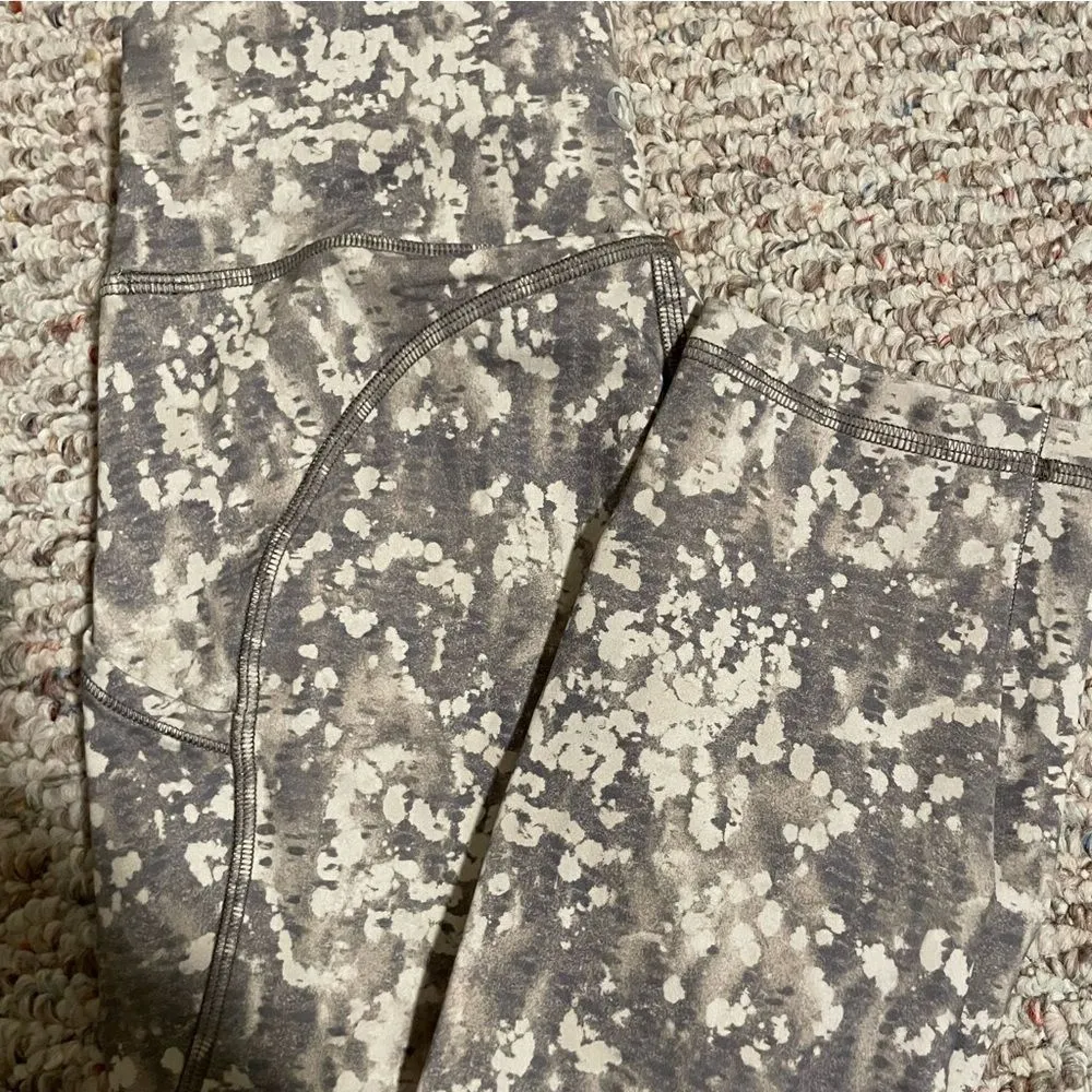 Lululemon Invigorate High-Rise Tight 25" Gritstone White Opal Multi- Size 4 - Image 6