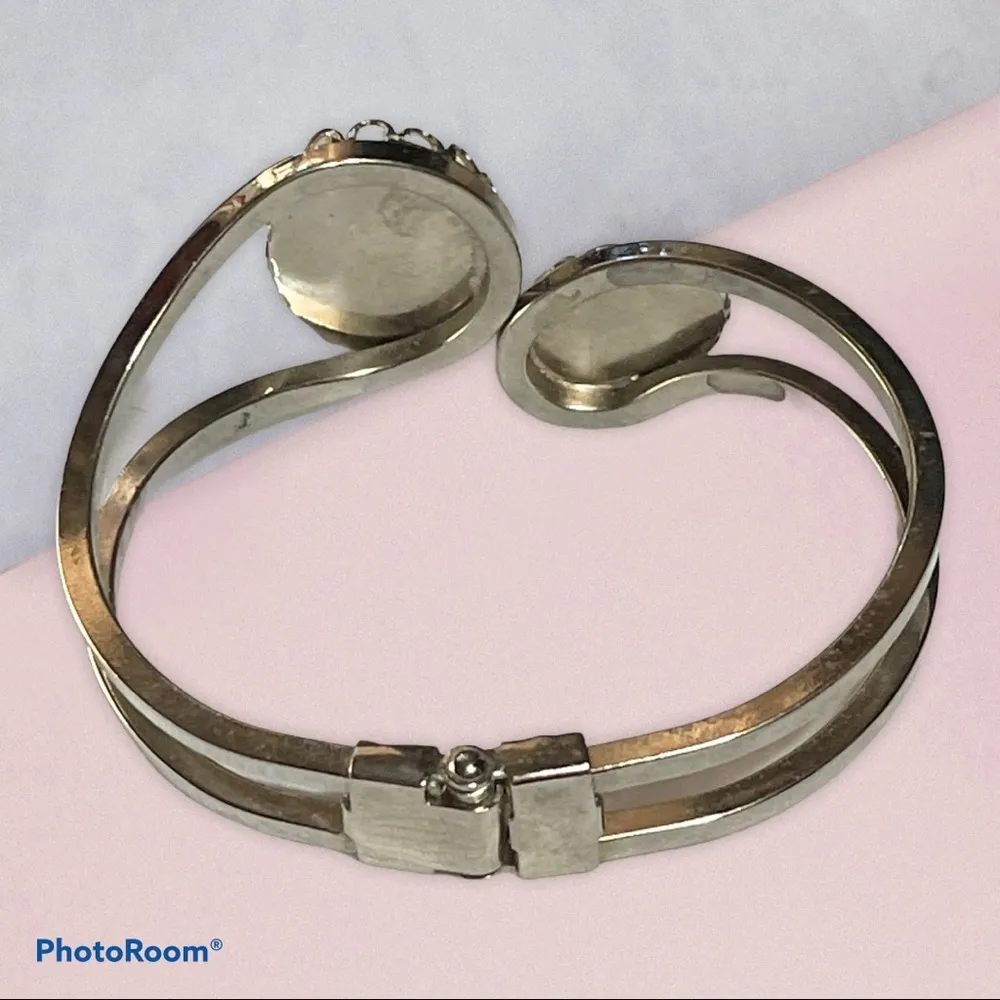 Silver clamshell hinged bracelet - Image 3