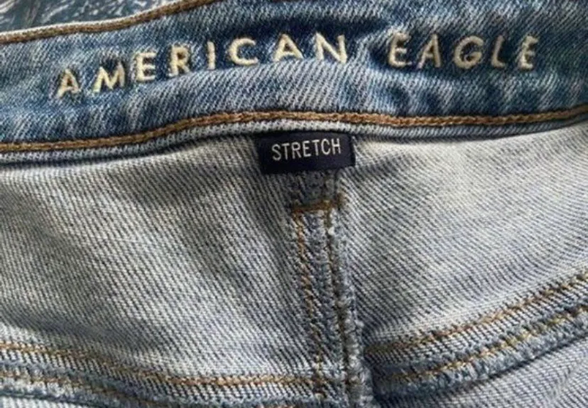 American Eagle Outfitters Mom Jeans - Image 4
