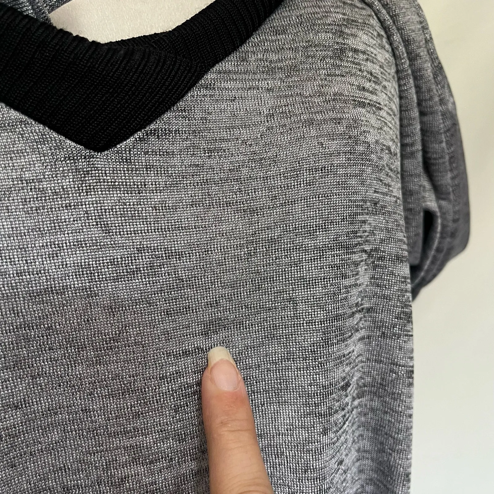 Calvin Klein Shimmer VNeck Womens Top Sz S Colorblock Mesh Soft Grunge Corporate - Image 9