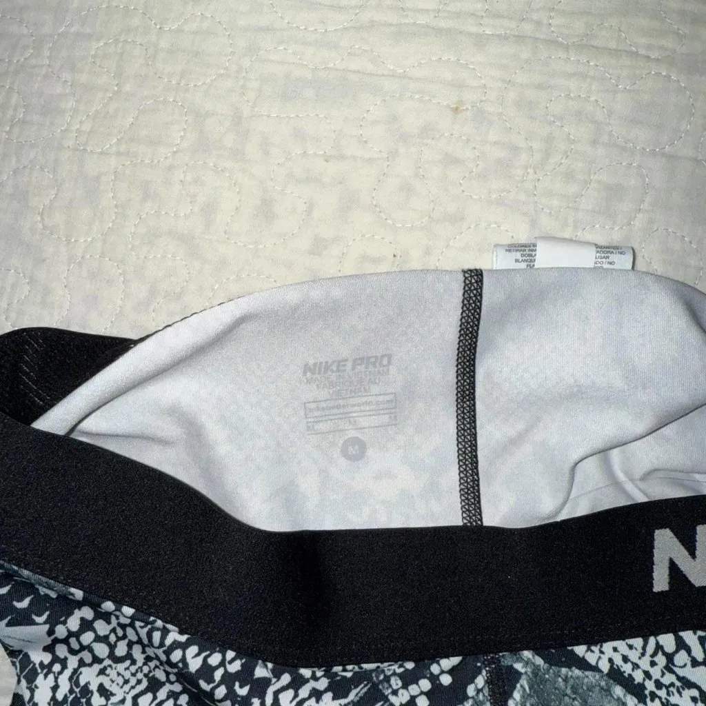 Nike Pro Dri Fit Women - Image 3