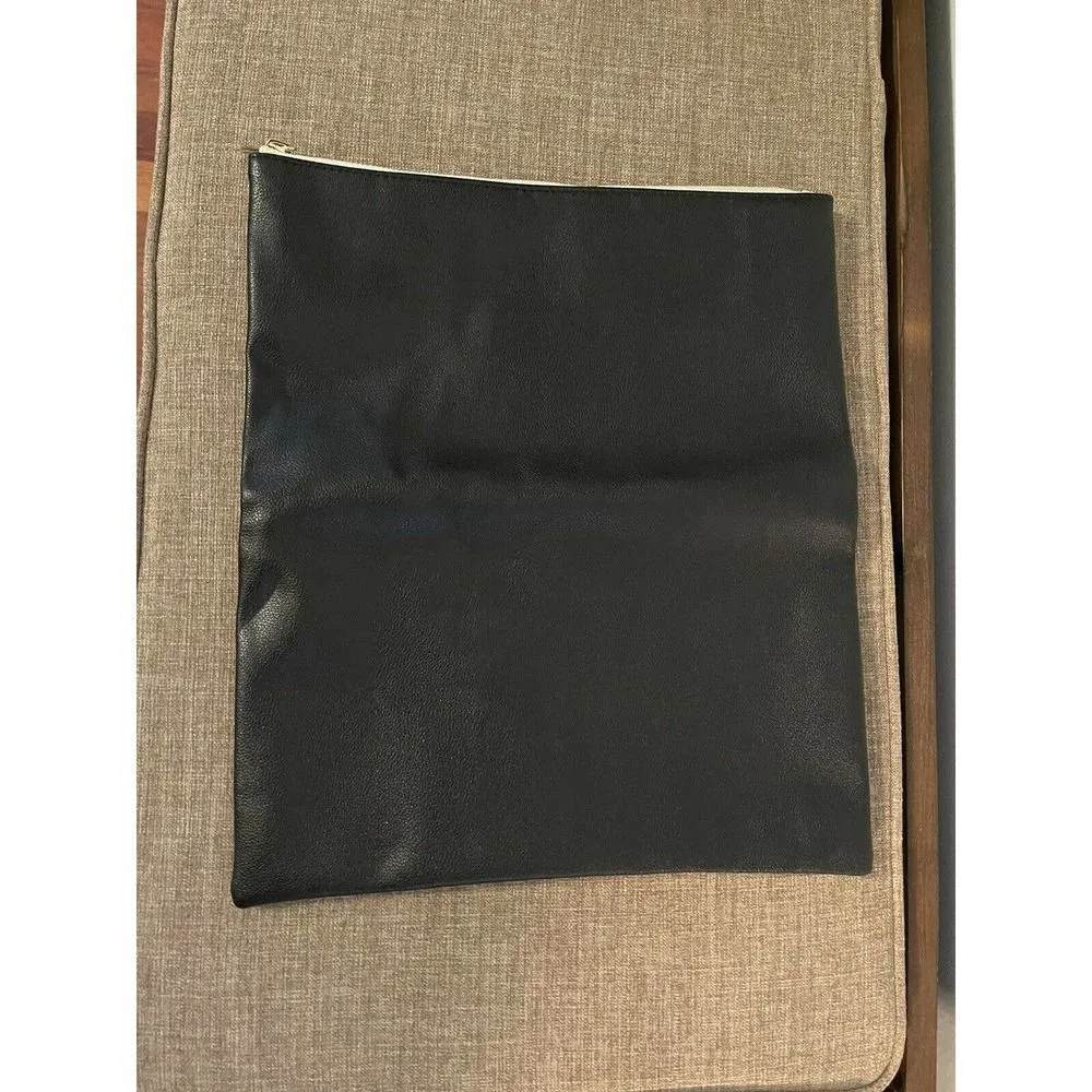 LULU DHARMA Clutch Black/White Reversible Vegan Leather Zip Closure EUC - Image 3