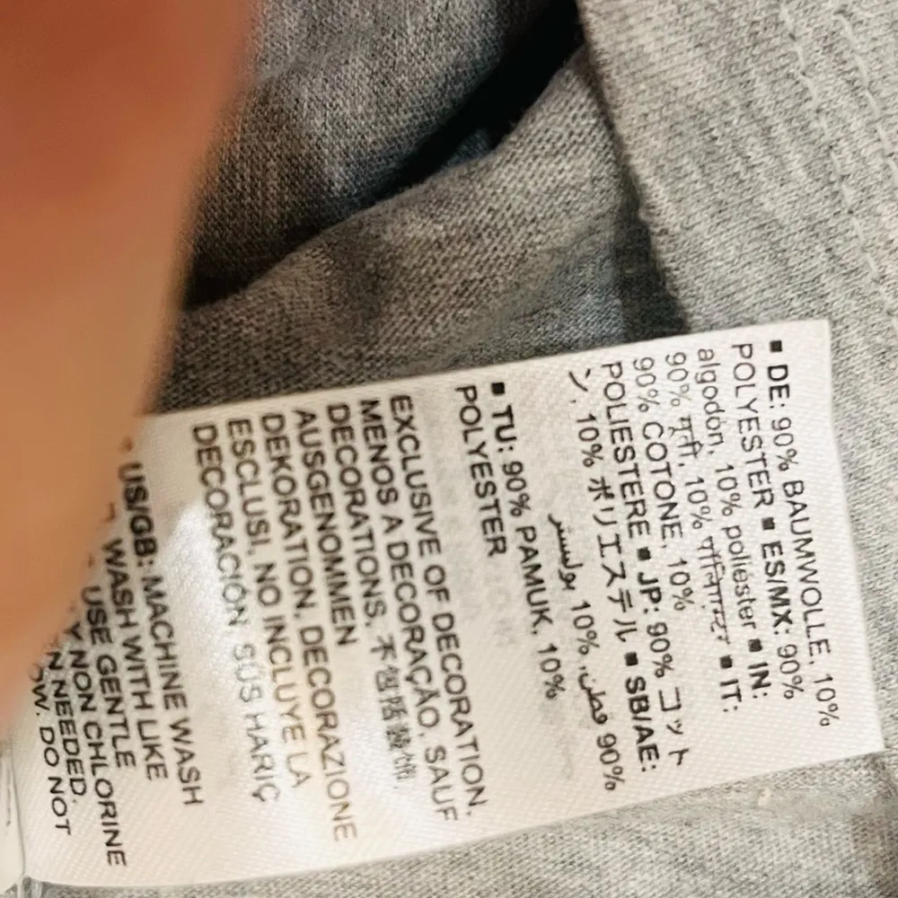 NEW Woman’s Mattel Barbie "Malibu" gray pink Vneck shirt sz 2XL - Image 10