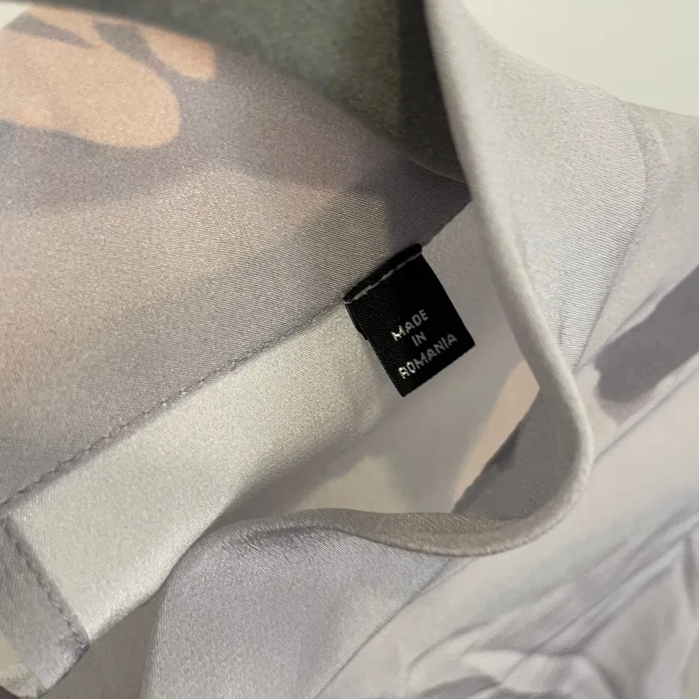 Emporio Armani 100% Silk Floral Patterned Sleeveless Blouse Size 12 NWT $495 - Image 12