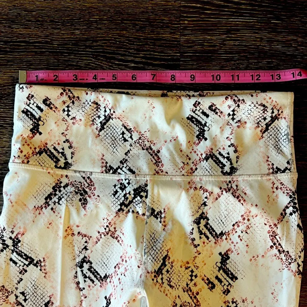 Fabletics High Waist Ultracool 7/8 Leggings Snake Print Stretch Activewear Small - Image 9