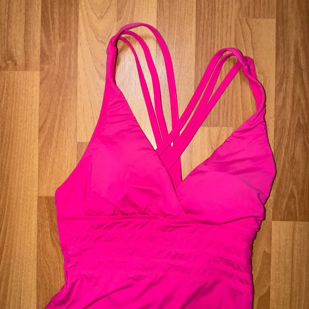 La Blanca One Piece Swimsuit Size 10 Hot Pink Ruched V Neck Strappy - Image 4