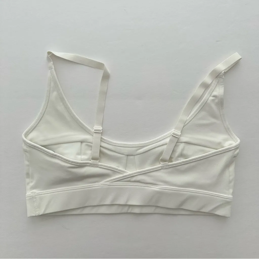 Gymshark M/M Scallop Hem Shaped Shorts &  Superset Sports Bra Set - Image 3