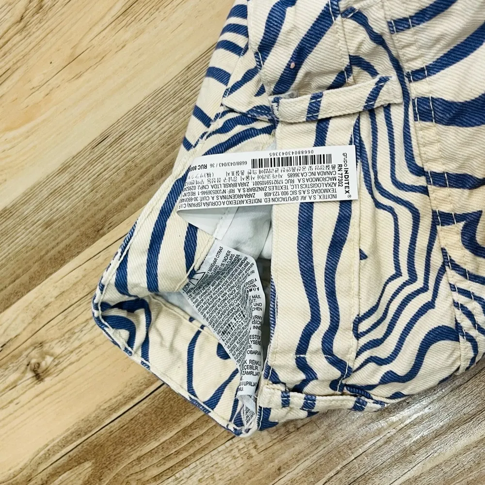 Zara Blue purple & White Swirl High Rise Straight Jeans 90s Sz 4 - Image 3