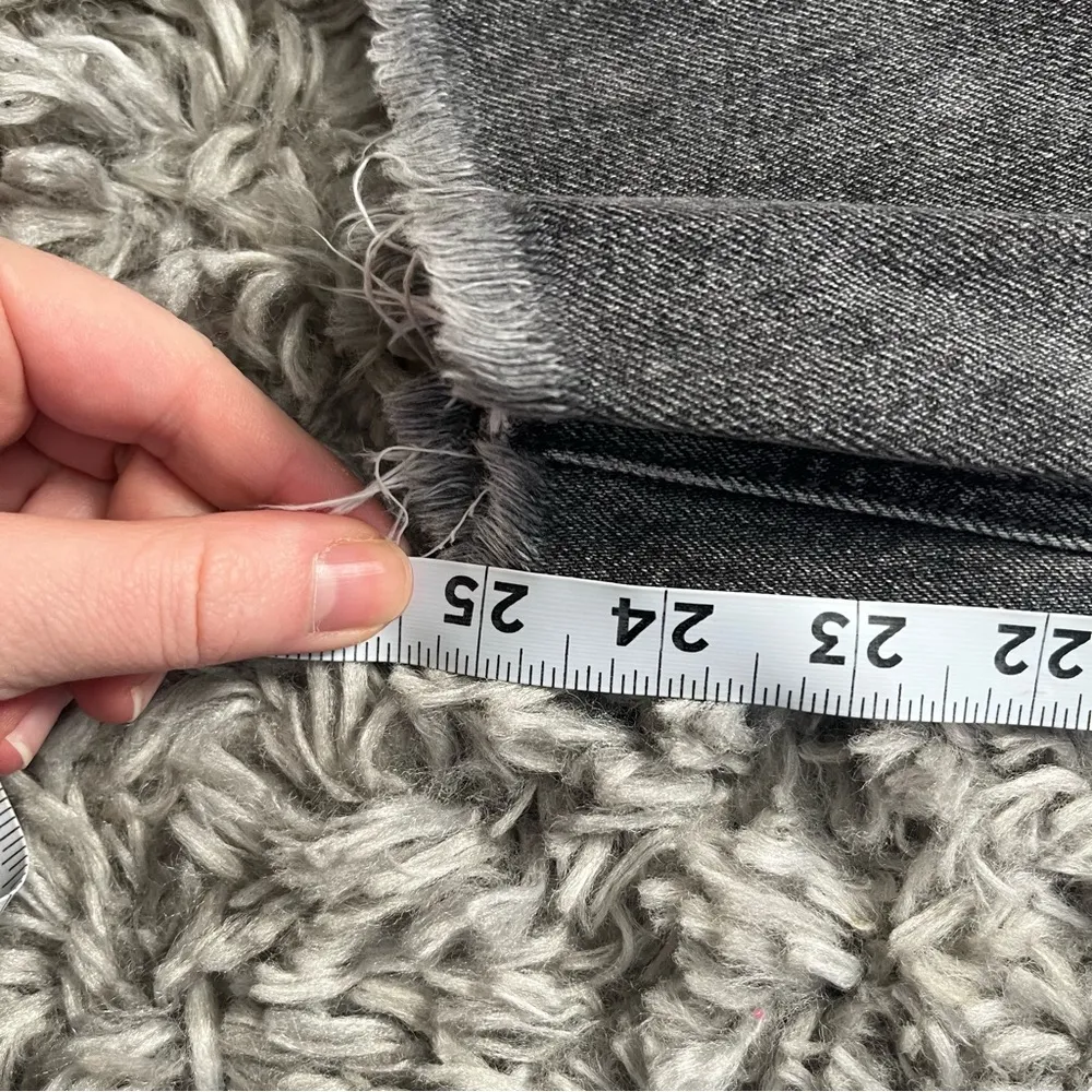 American Eagle high rise 90s boyfriend distressed black jeans size 4s - Image 5