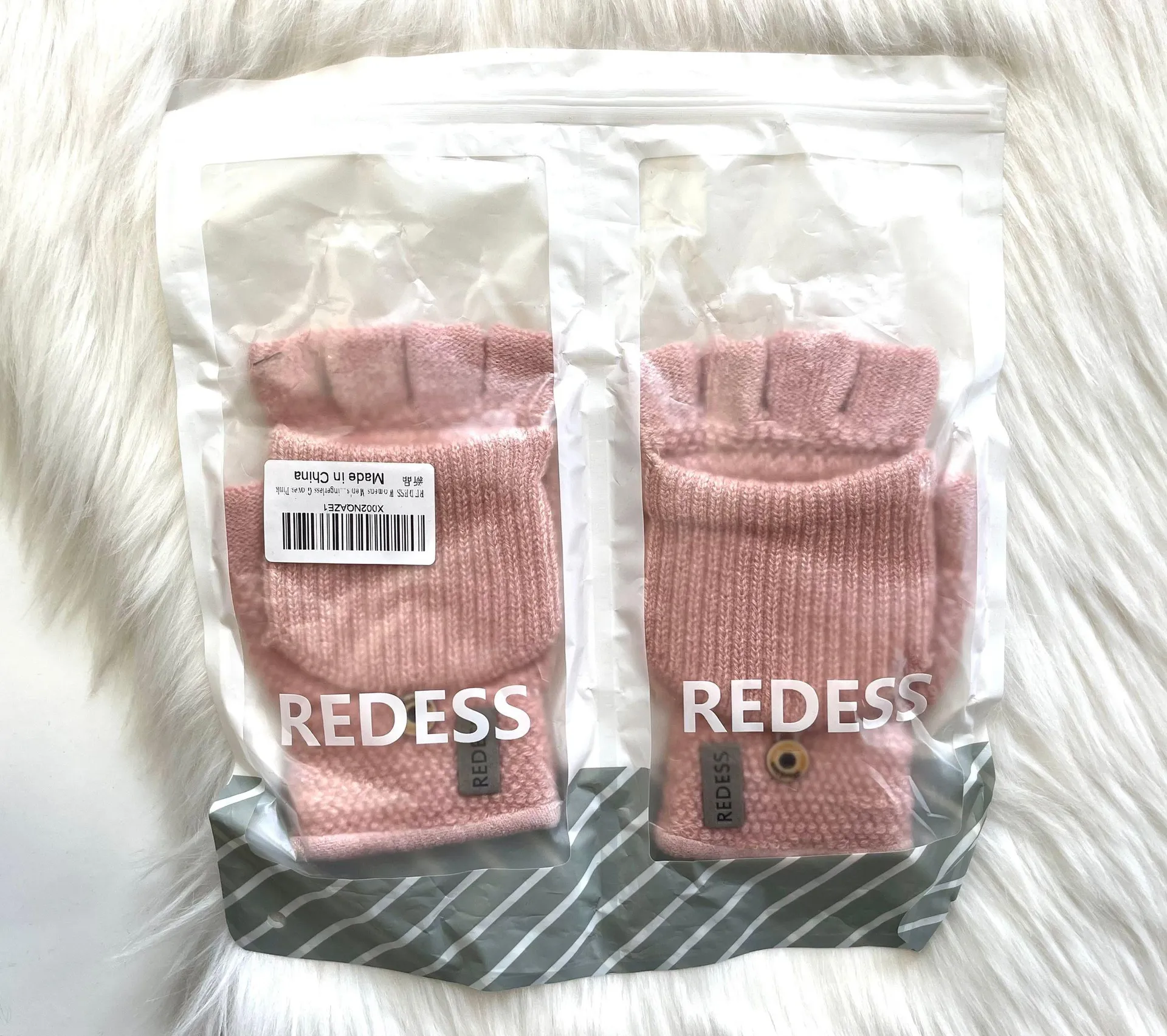 New Redess Fingerless Winter Gloves in Dusty Rose - Image 2