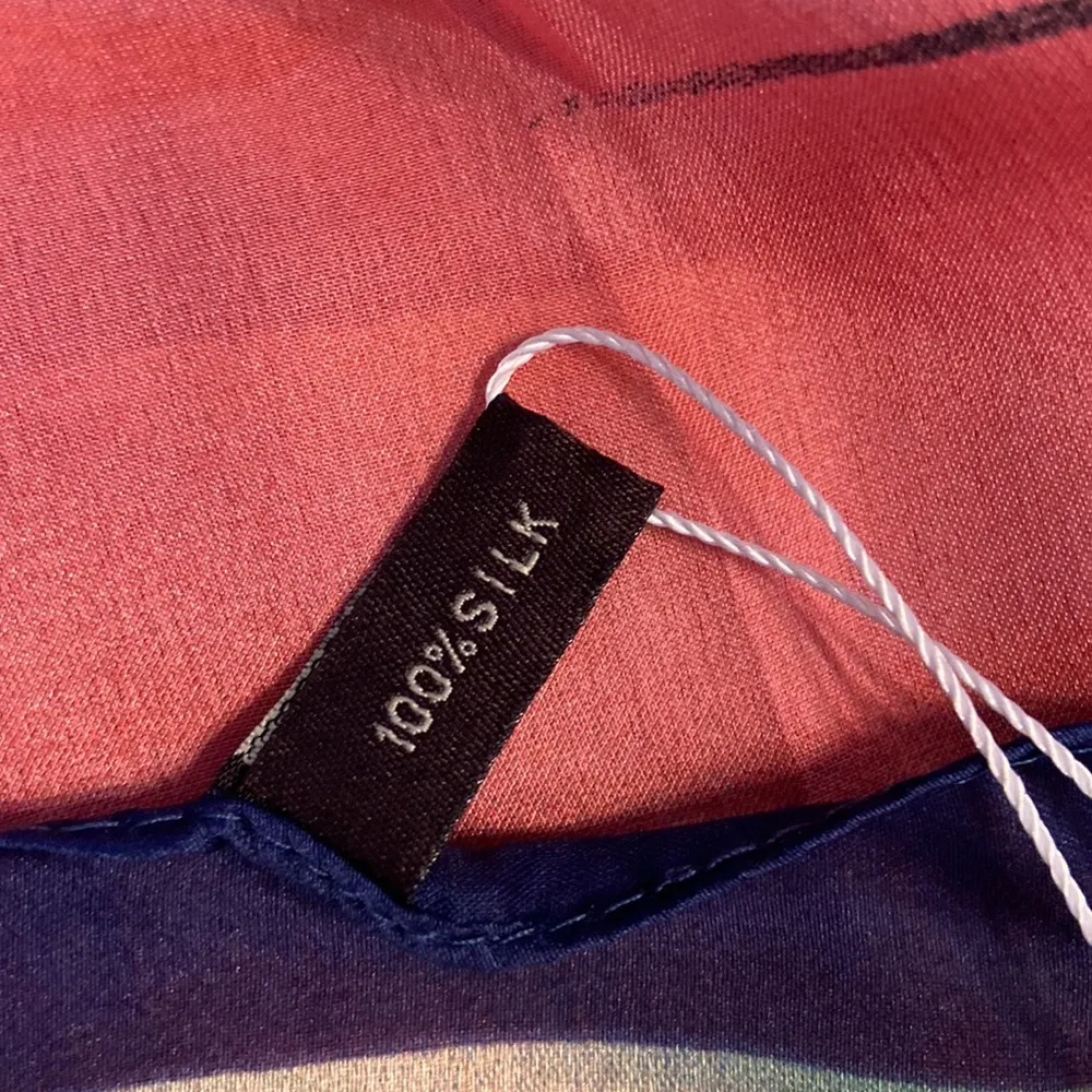 Fashion Scarf 100% silk so beautiful 71” length and 35” wide big scarf - Image 6