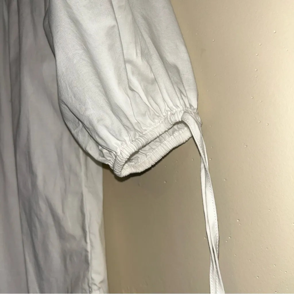 Melissa Paige Women’s White Smocked Top Off Shoulder Sz Small - Image 4