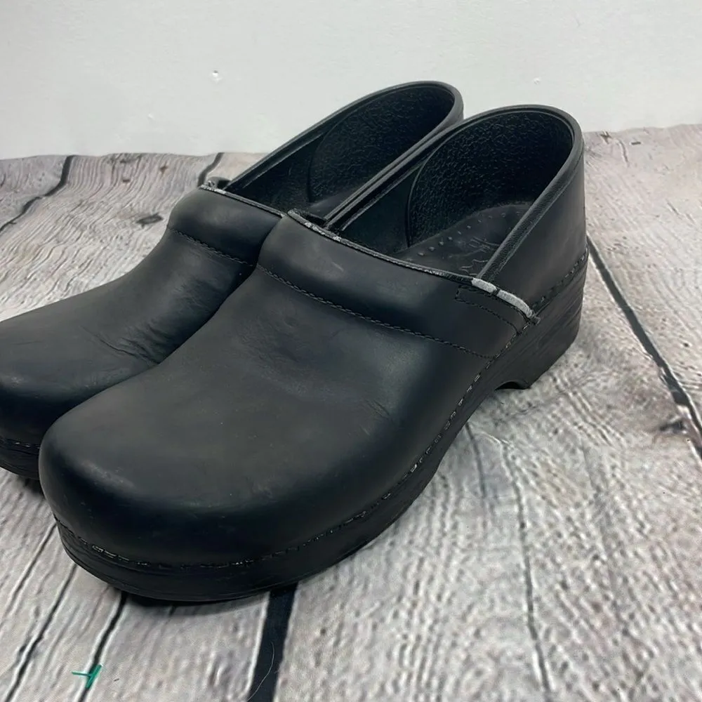 Dansko Clogs Women's Classic Black Leather Nursing Comfort Shoes size 11 - Image 12