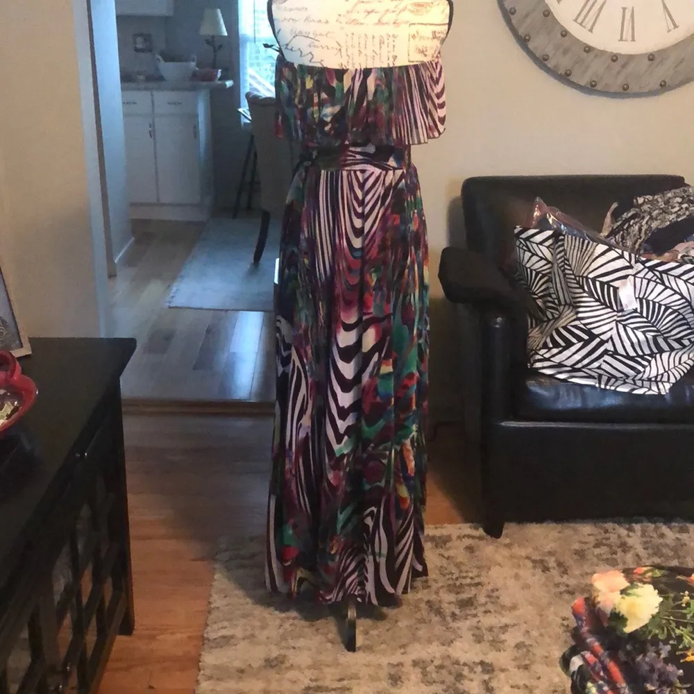 LAST CHANCE 💄 Alberto I Makali Strapless Maxi Dress, size small - Image 4