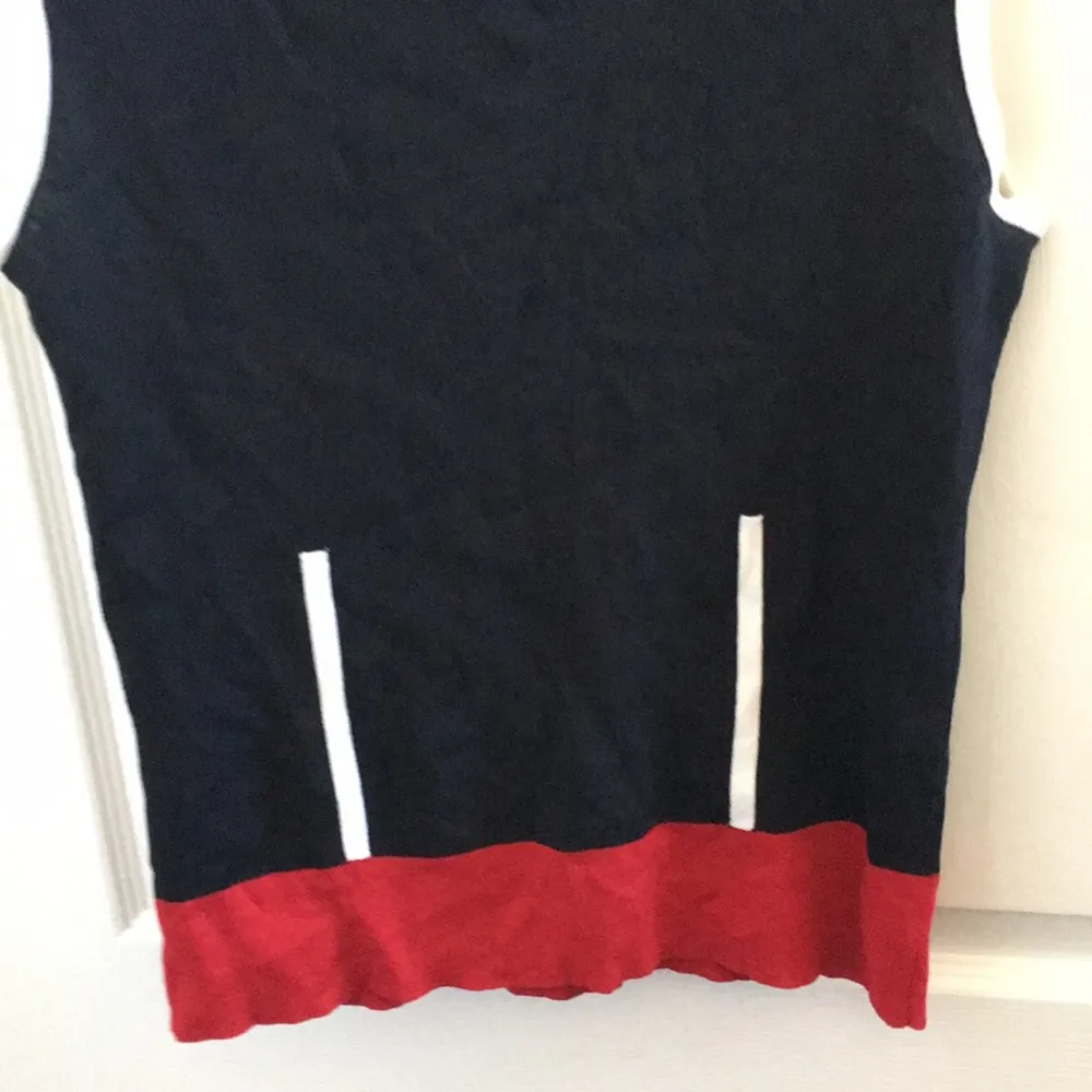 FINAL MARKDOWN LADIES finity top medium - Image 2