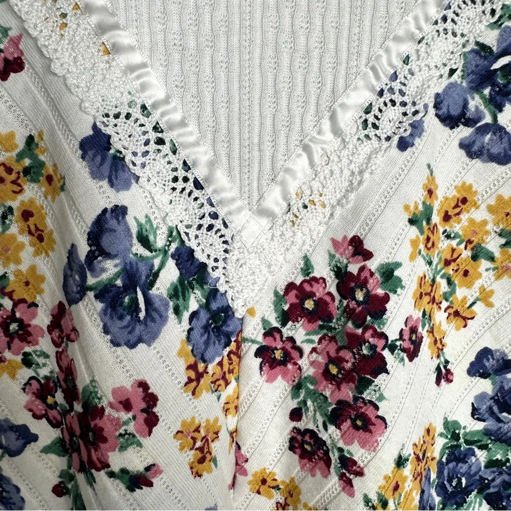 Vintage USA Made Floral Lace Chevron Shirt L/XL Alabuy Cottagecore Grandmacore White Size L - Image 4