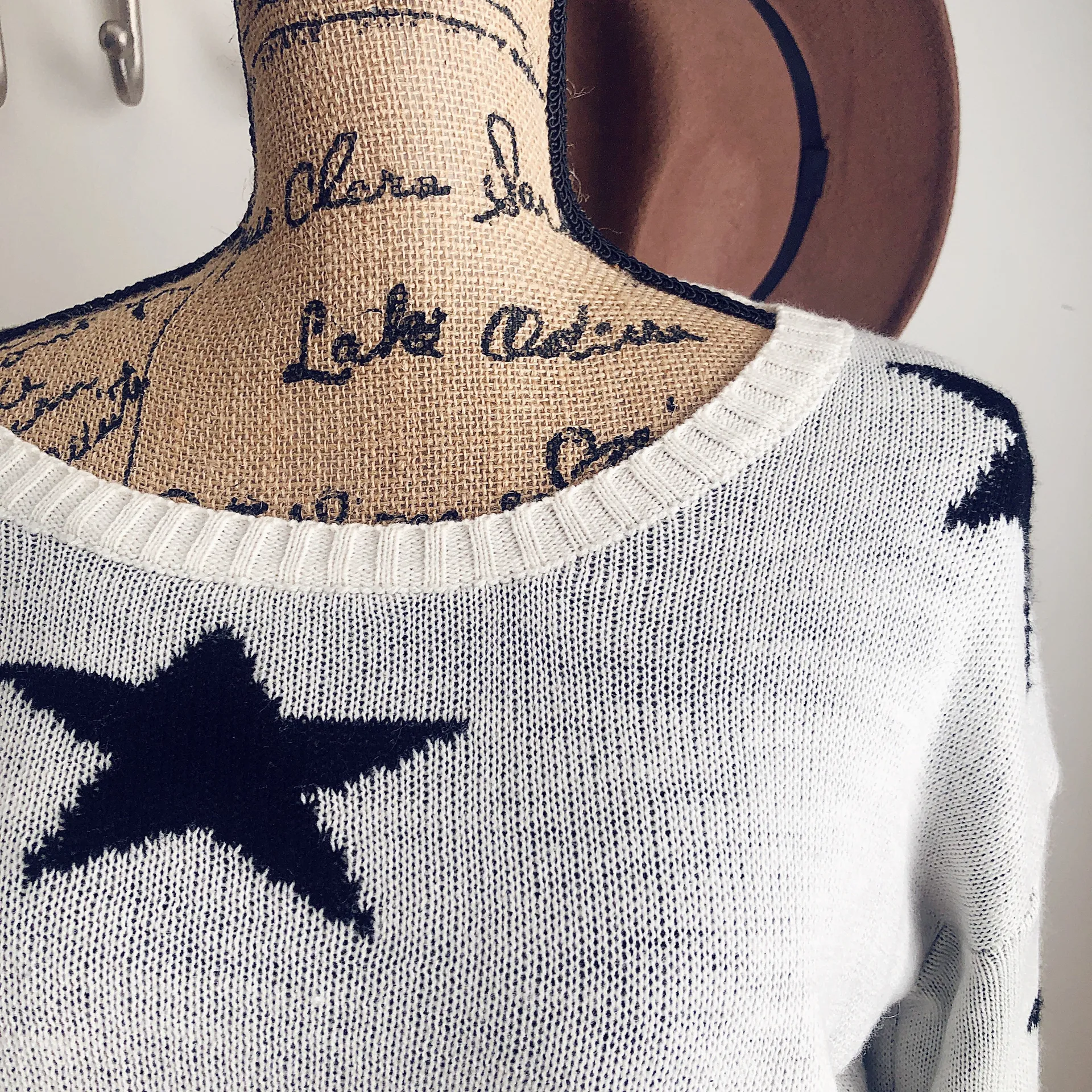 ✨Distressed Sweater✨ - Image 4