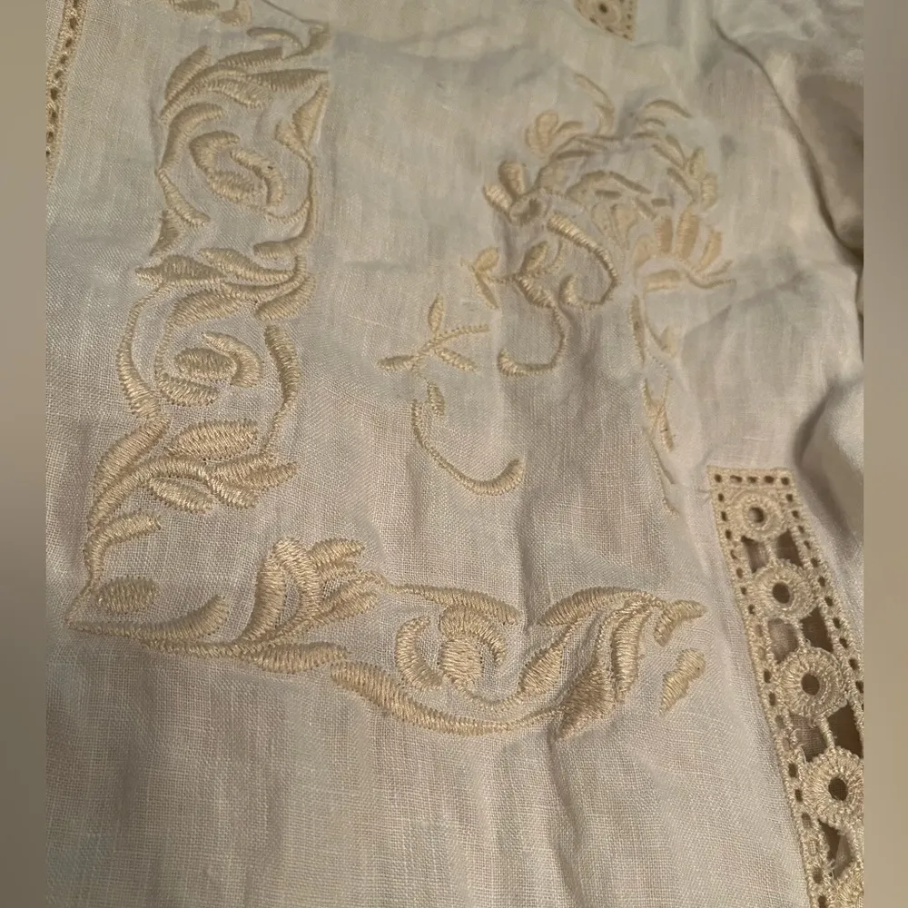 J Jill 100% linen, long sleeved, boho style embroidered blouse, size Medium - Image 9