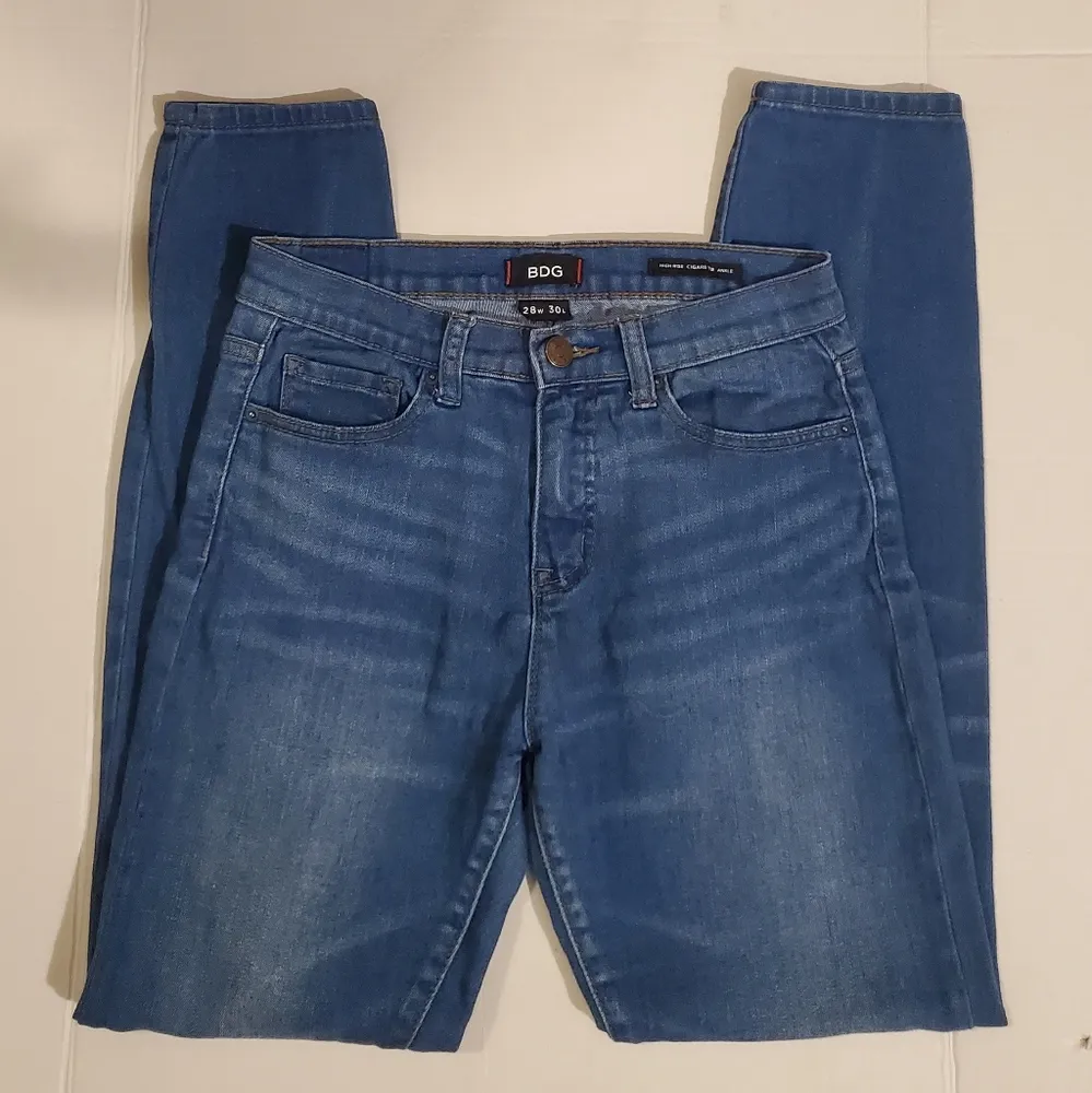 🔥SALE🔥 UO BDG High Cigarette Light Wash Ankle Jeans 28 - Image 2