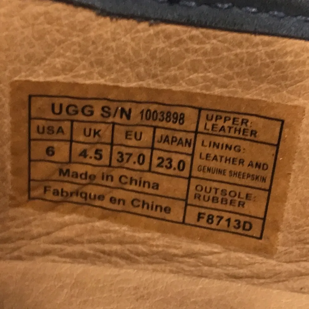 UGG Women’s Antora Blue Patent Leather Sheepskin Inner Round Toe Ballet Flats - Image 8