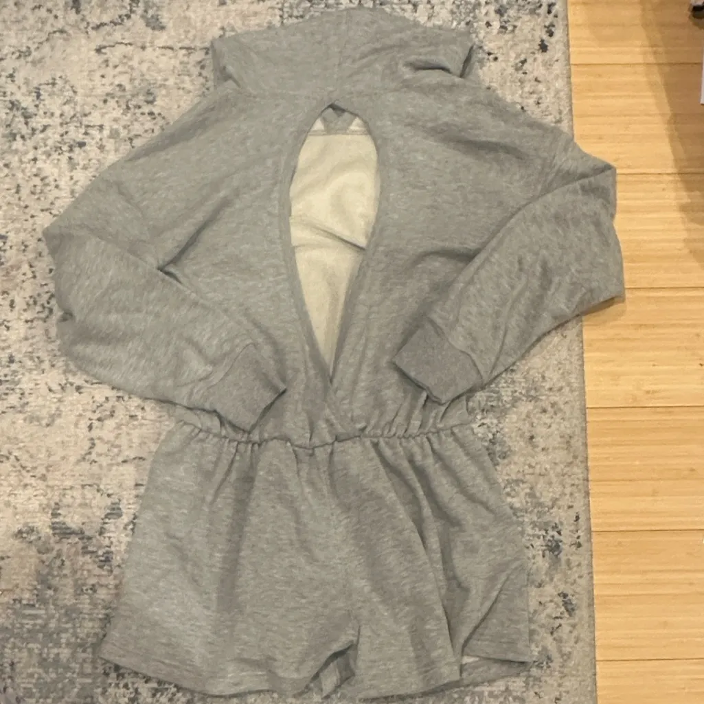 NWOT Such A Flirt Romper - Image 4