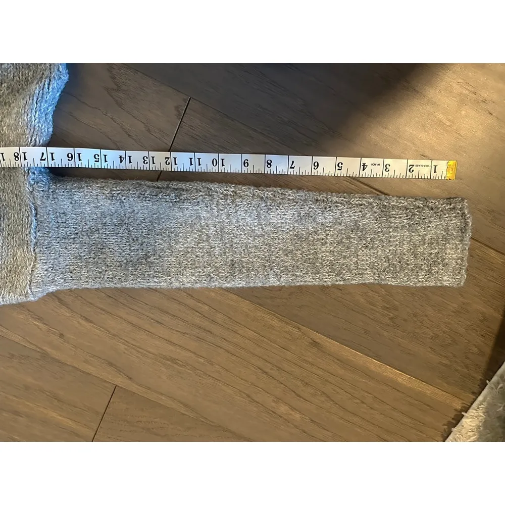 VERSONA Grey Cowl Neck Sweater Women's Size Small - Image 10