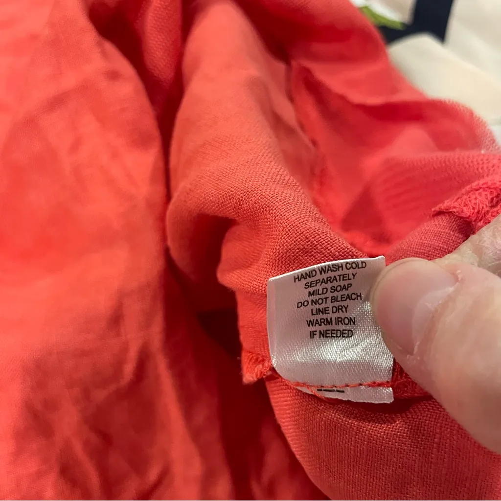 Cute coral linen mesh trim asymmetrical hem sleeveless breezy boho coastal top - Image 7